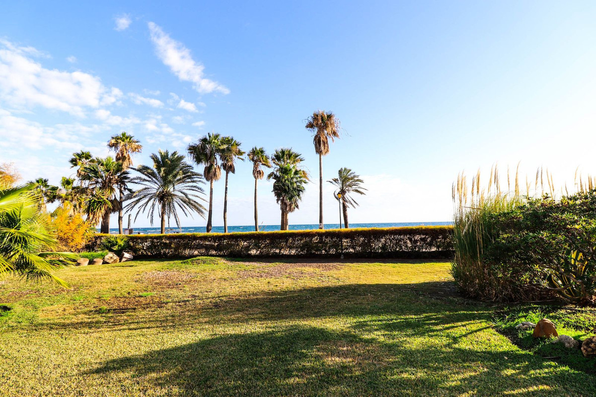 1 Bed Apartment for sale in Casares Playa Costa Del Sol, Málaga, Spain