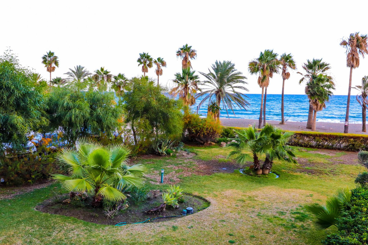 1 Bed Apartment for sale in Casares Playa Costa Del Sol, Málaga, Spain
