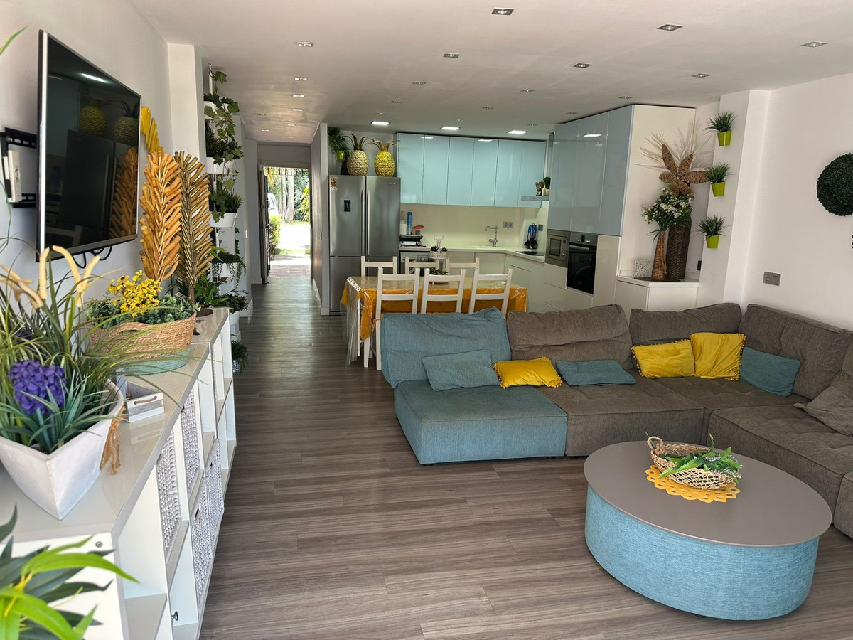 1 Bed Apartment for sale in Casares Playa Costa Del Sol, Málaga, Spain