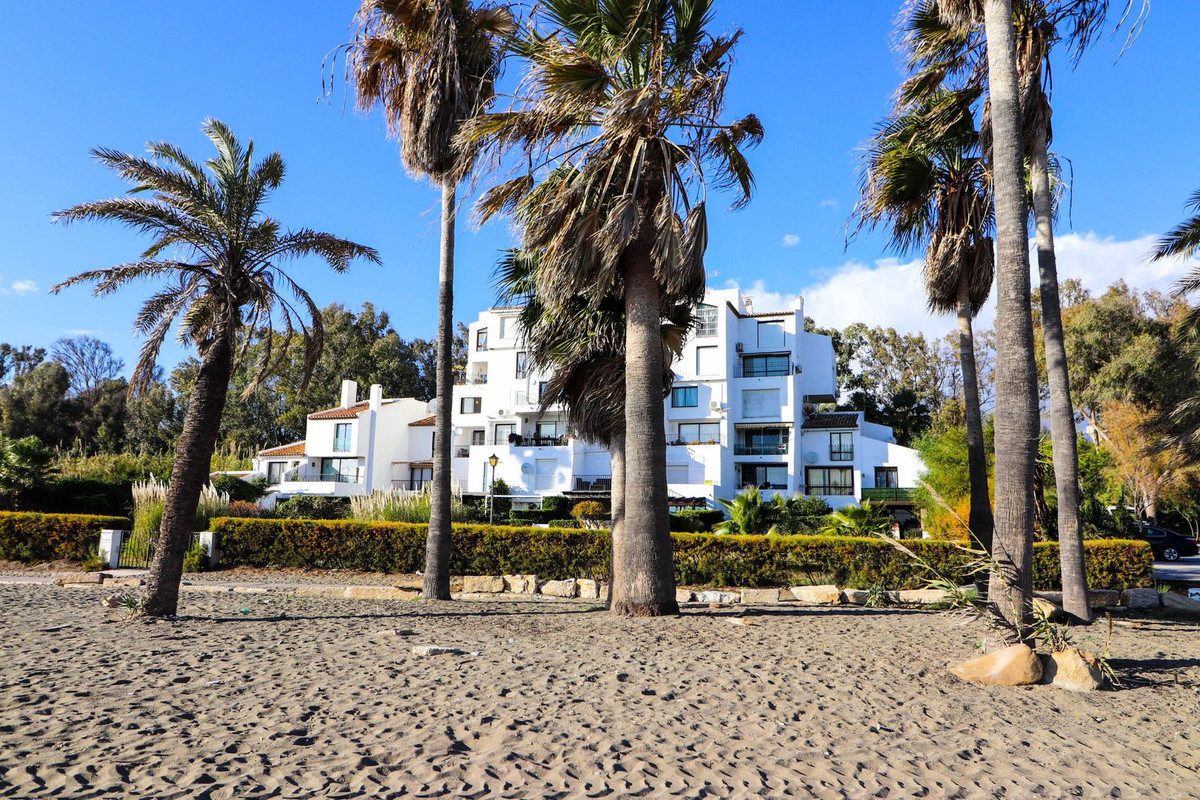 1 Bed Apartment for sale in Casares Playa Costa Del Sol, Málaga, Spain