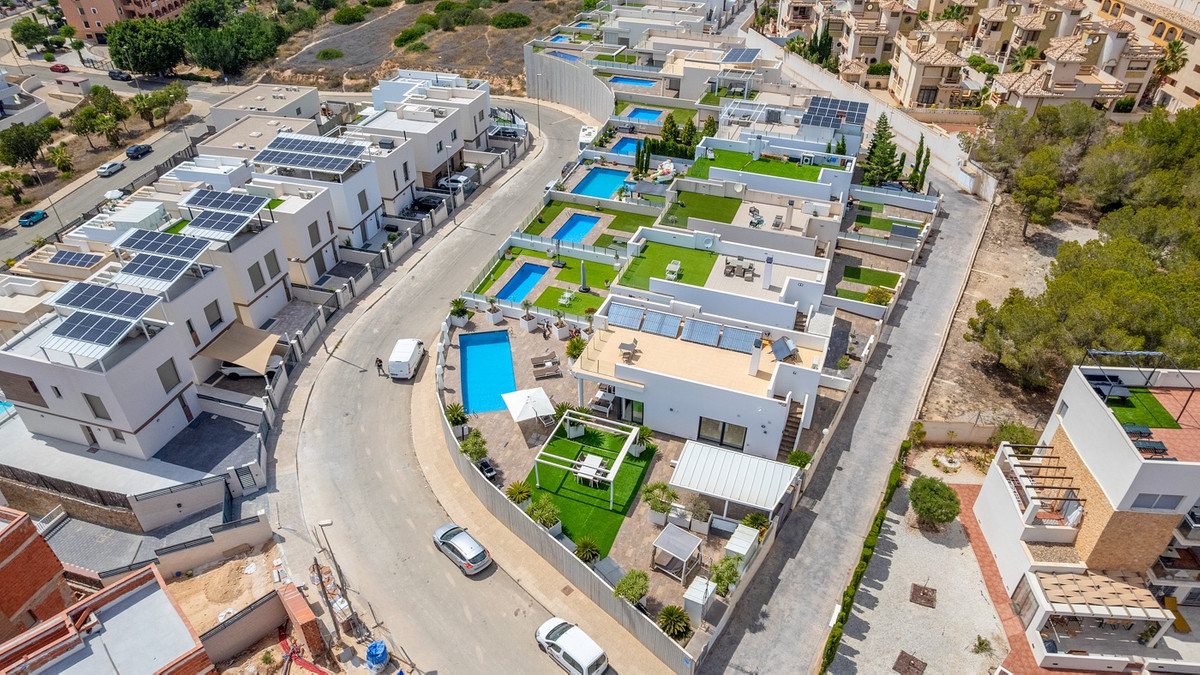 Se vende Villa - Chalet de 3 dormitorios en Costa Blanca, Alicante, España