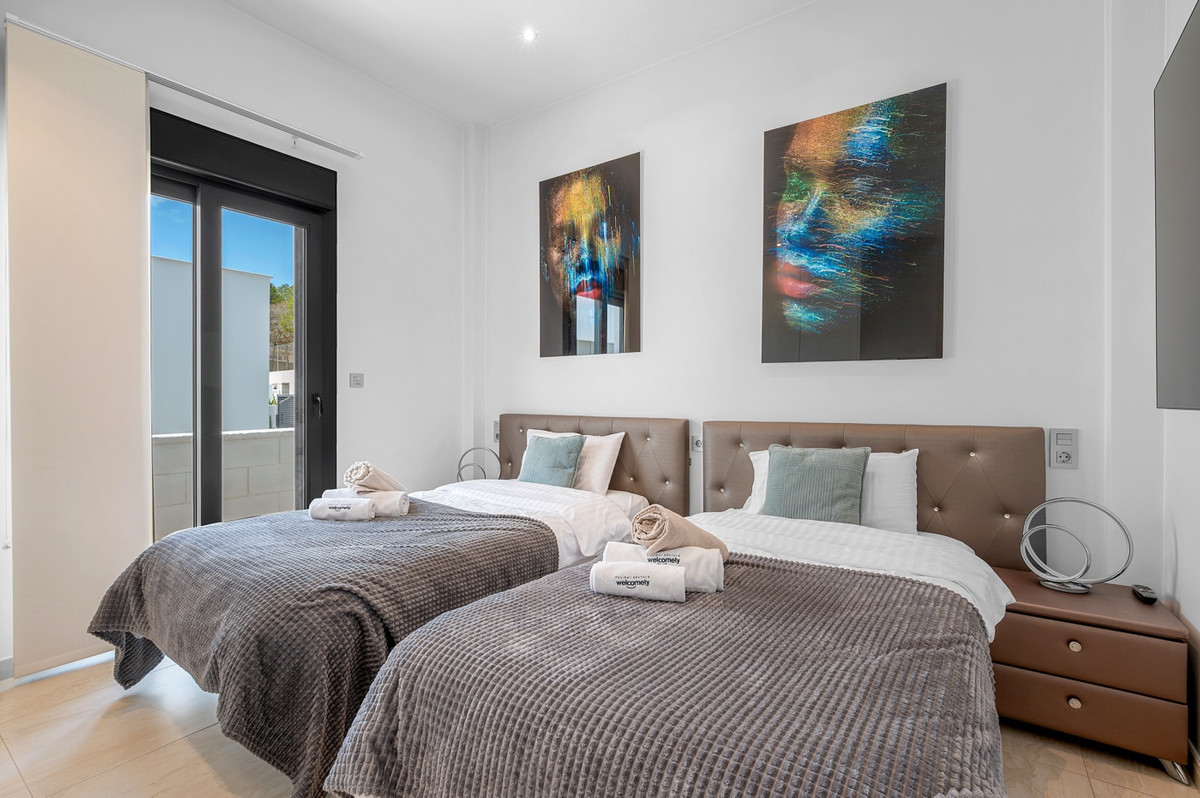 Se vende Villa - Chalet de 3 dormitorios en Costa Blanca, Alicante, España