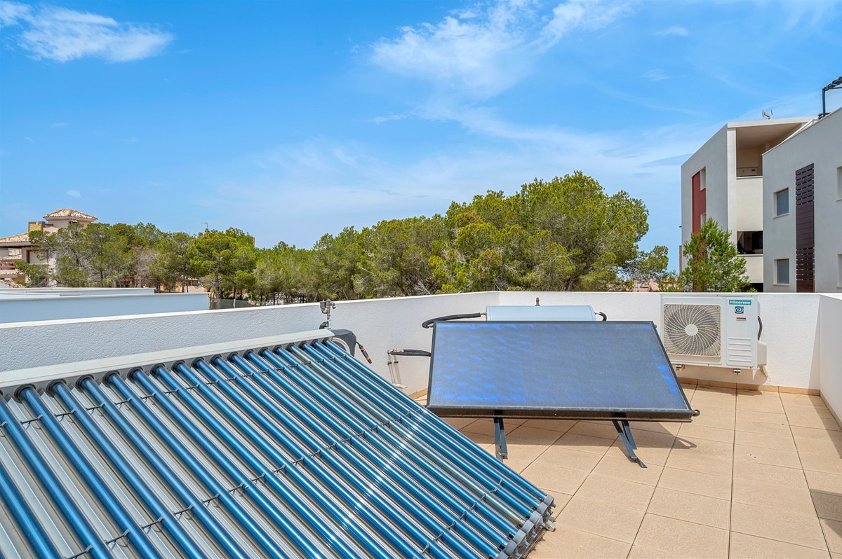 Se vende Villa - Chalet de 3 dormitorios en Costa Blanca, Alicante, España