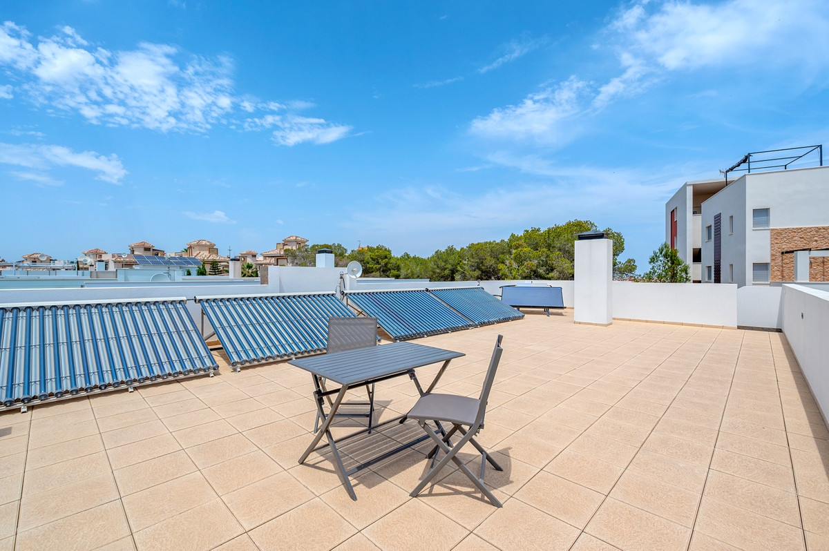 Se vende Villa - Chalet de 3 dormitorios en Costa Blanca, Alicante, España