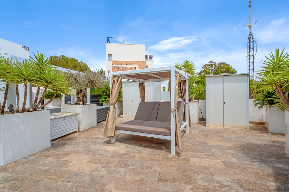 Se vende Villa - Chalet de 3 dormitorios en Costa Blanca, Alicante, España