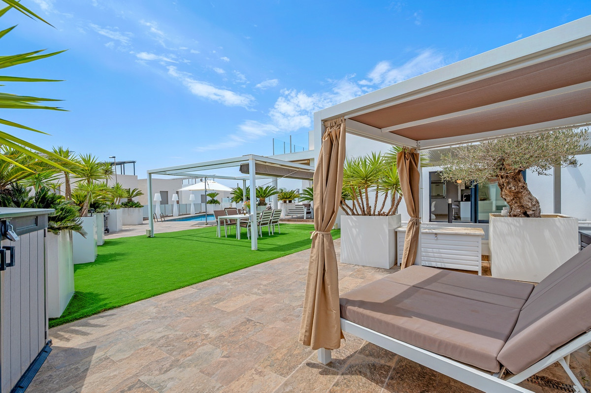 Se vende Villa - Chalet de 3 dormitorios en Costa Blanca, Alicante, España