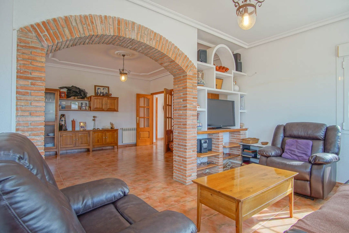 Se vende Villa - Chalet de 5 dormitorios en Costa Blanca, Alicante, España