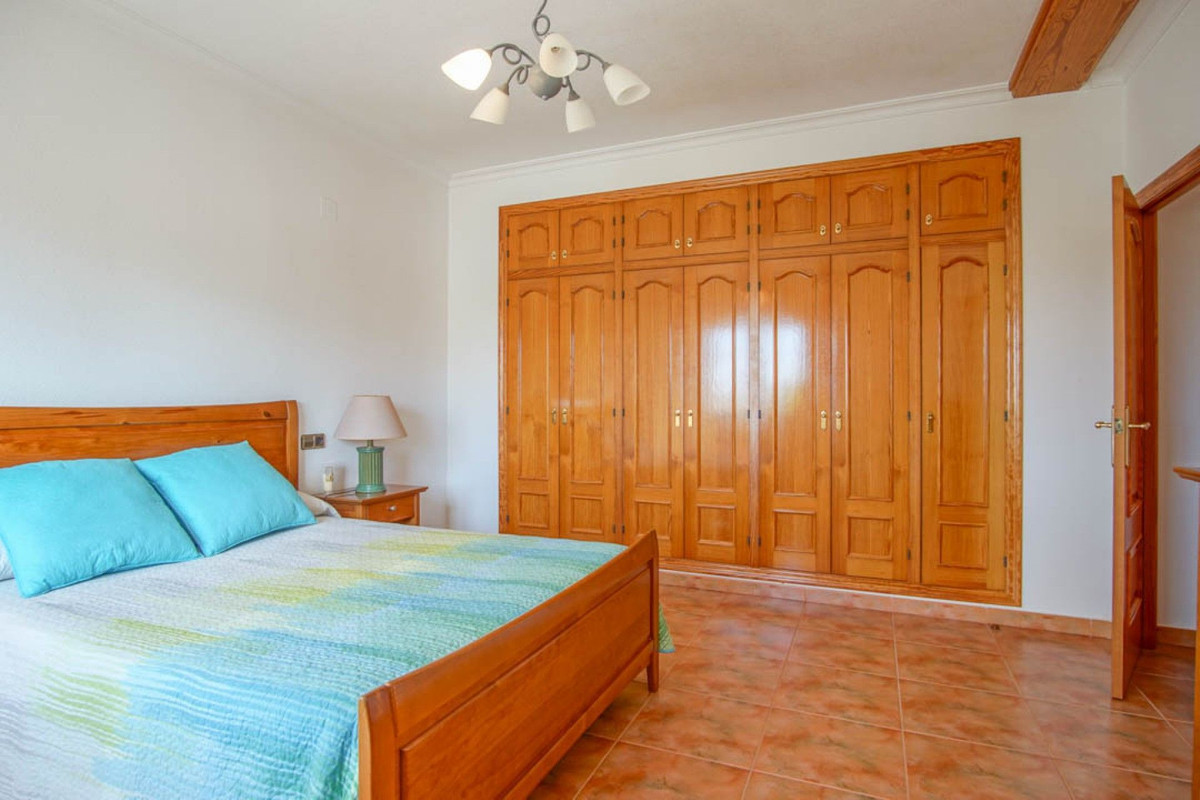 Se vende Villa - Chalet de 5 dormitorios en Costa Blanca, Alicante, España