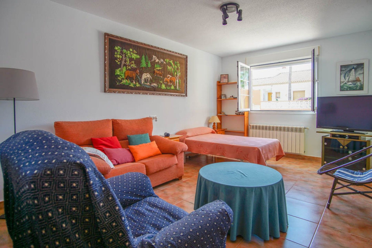 Se vende Villa - Chalet de 5 dormitorios en Costa Blanca, Alicante, España