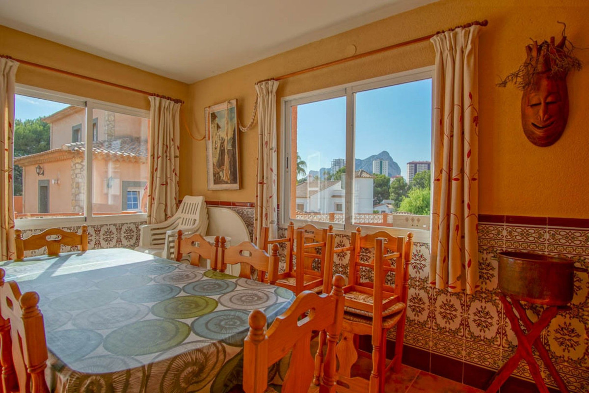 Se vende Villa - Chalet de 5 dormitorios en Costa Blanca, Alicante, España