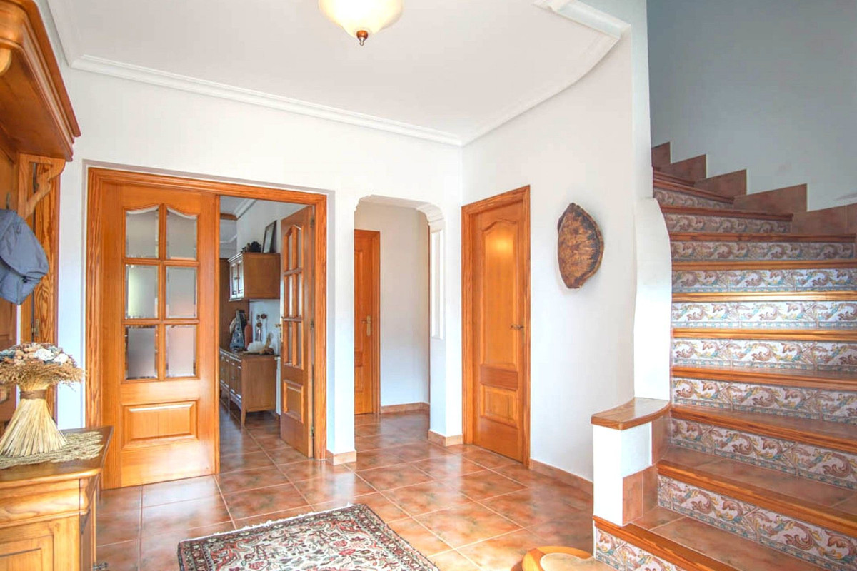 Se vende Villa - Chalet de 5 dormitorios en Costa Blanca, Alicante, España