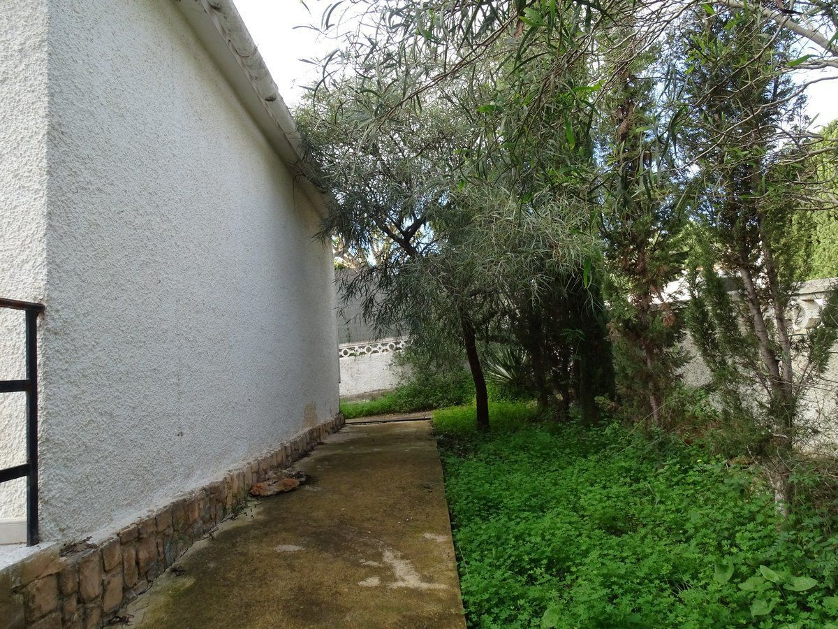 Se vende Villa - Chalet de 3 dormitorios en Costa Blanca, Alicante, España