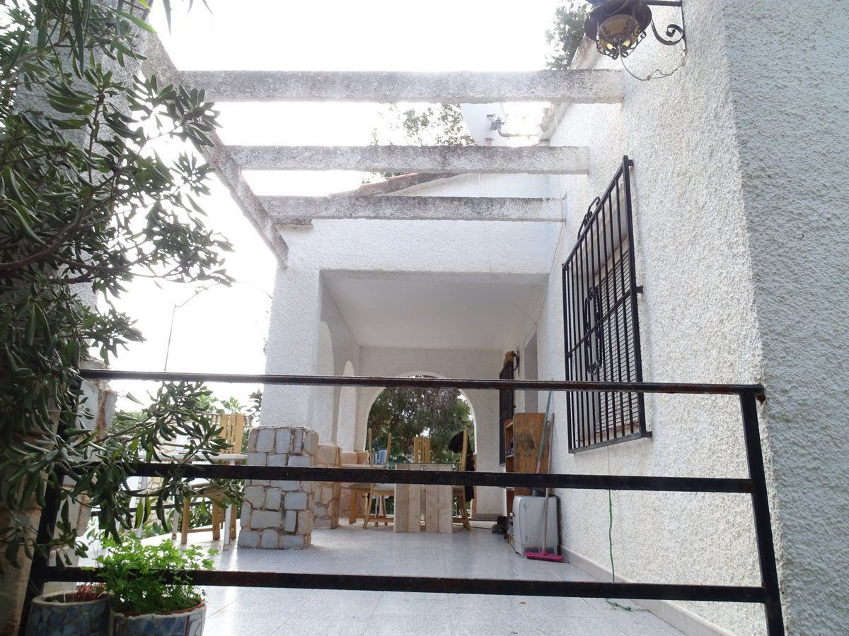 Se vende Villa - Chalet de 3 dormitorios en Costa Blanca, Alicante, España