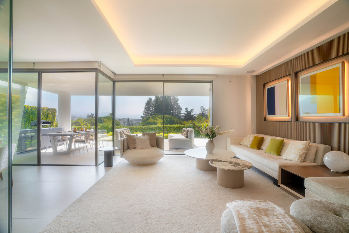 Se vende Villa - Chalet de 4 dormitorios en Costa Del Sol, Málaga, España