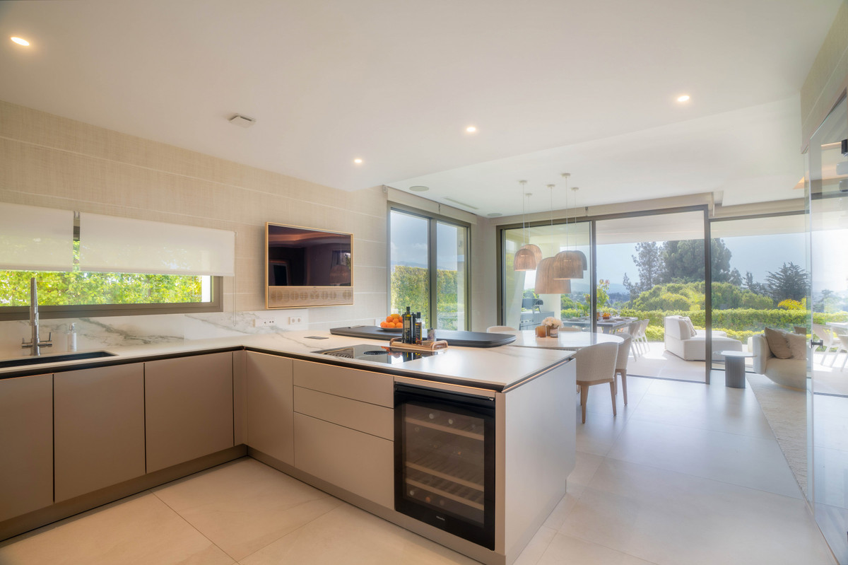 Se vende Villa - Chalet de 4 dormitorios en Costa Del Sol, Málaga, España