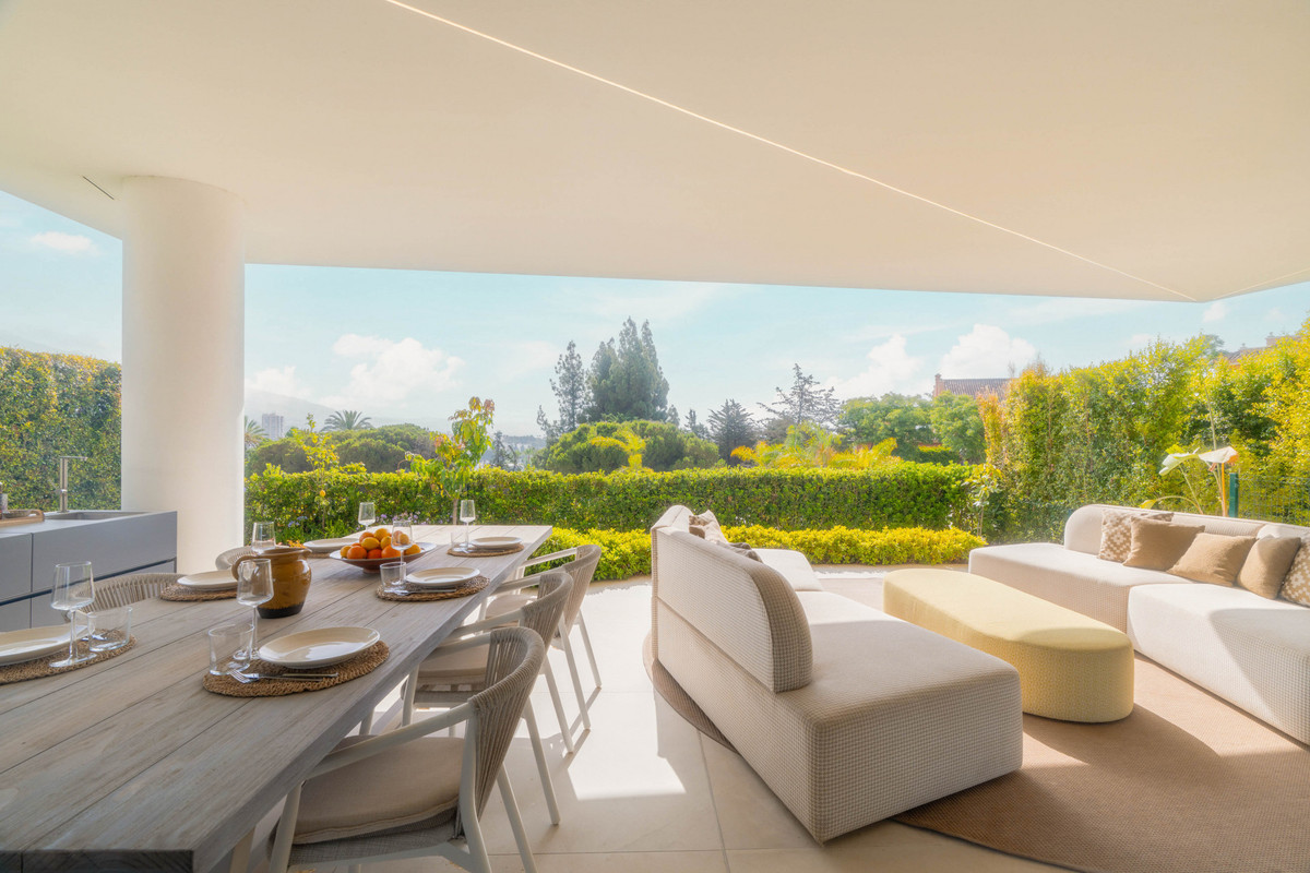 Se vende Villa - Chalet de 4 dormitorios en Costa Del Sol, Málaga, España