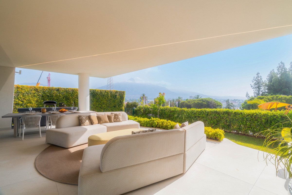 Se vende Villa - Chalet de 4 dormitorios en Costa Del Sol, Málaga, España