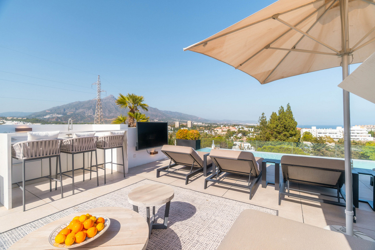Se vende Villa - Chalet de 4 dormitorios en Costa Del Sol, Málaga, España
