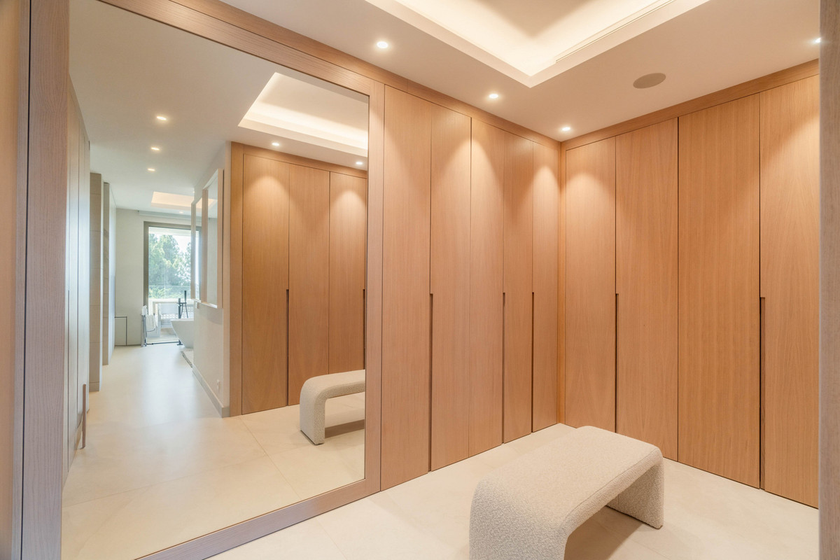 Se vende Villa - Chalet de 4 dormitorios en Costa Del Sol, Málaga, España