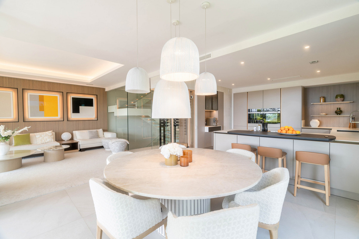 Se vende Villa - Chalet de 4 dormitorios en Costa Del Sol, Málaga, España
