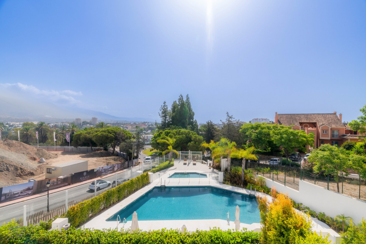 Se vende Villa - Chalet de 4 dormitorios en Costa Del Sol, Málaga, España