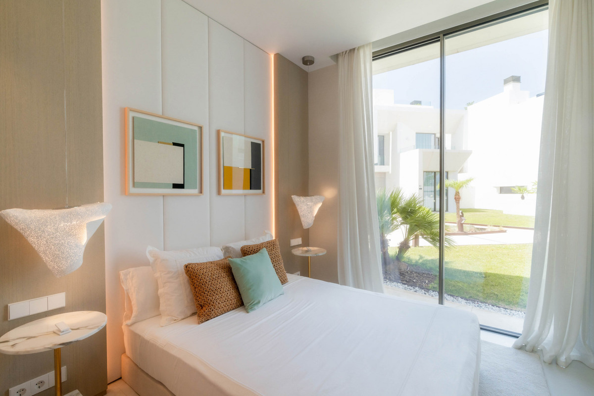 Se vende Villa - Chalet de 4 dormitorios en Costa Del Sol, Málaga, España