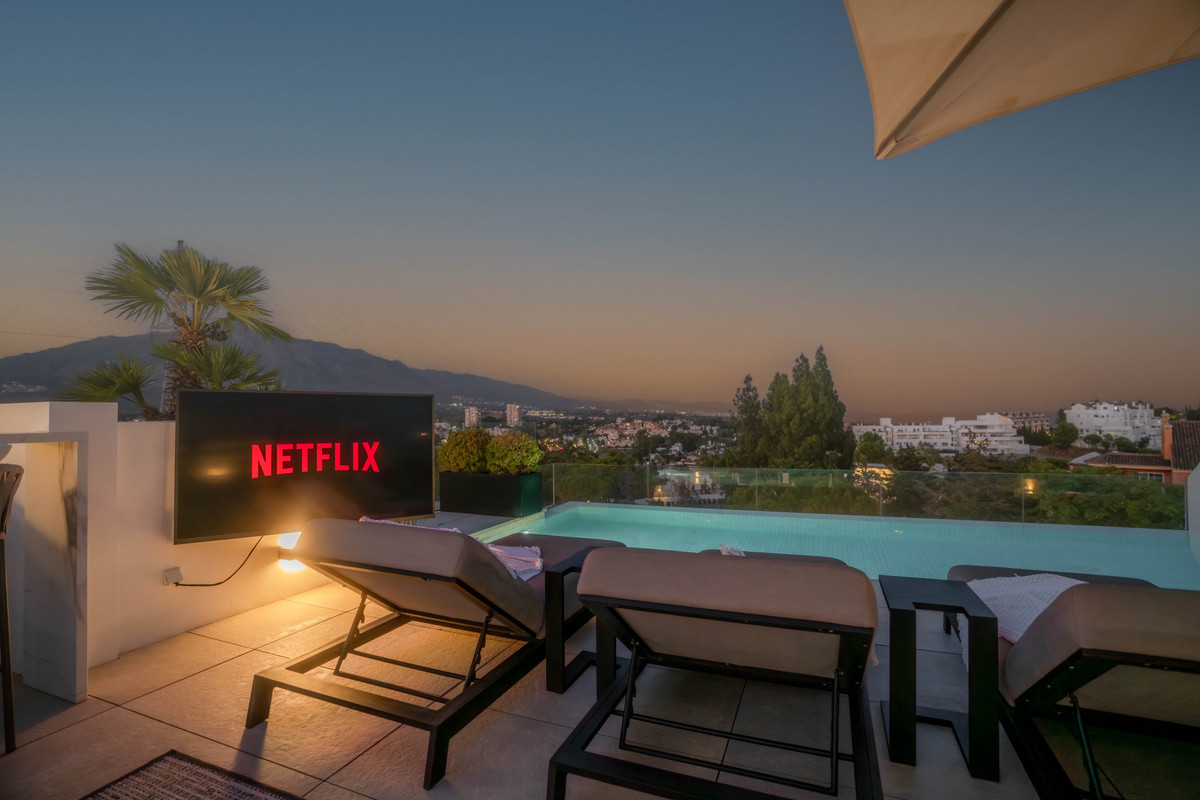 Se vende Villa - Chalet de 4 dormitorios en Costa Del Sol, Málaga, España