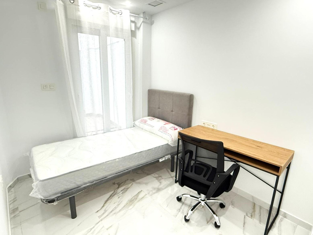 2 Bed Apartment for sale in Parque De Las Naciones Costa Blanca, Alicante, Spain