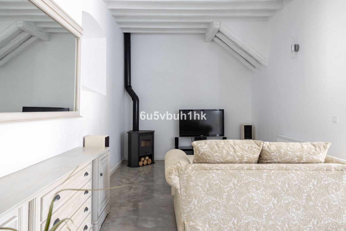 7 Bed Townhouse for sale in Antequera Costa Del Sol, Málaga, Spain