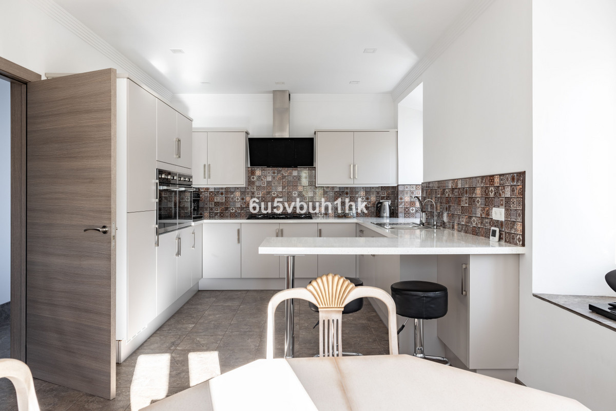 7 Bed Townhouse for sale in Antequera Costa Del Sol, Málaga, Spain
