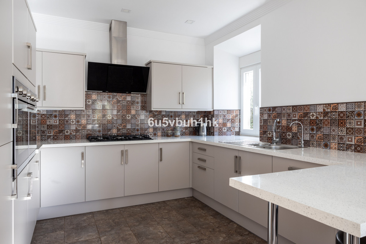 7 Bed Townhouse for sale in Antequera Costa Del Sol, Málaga, Spain