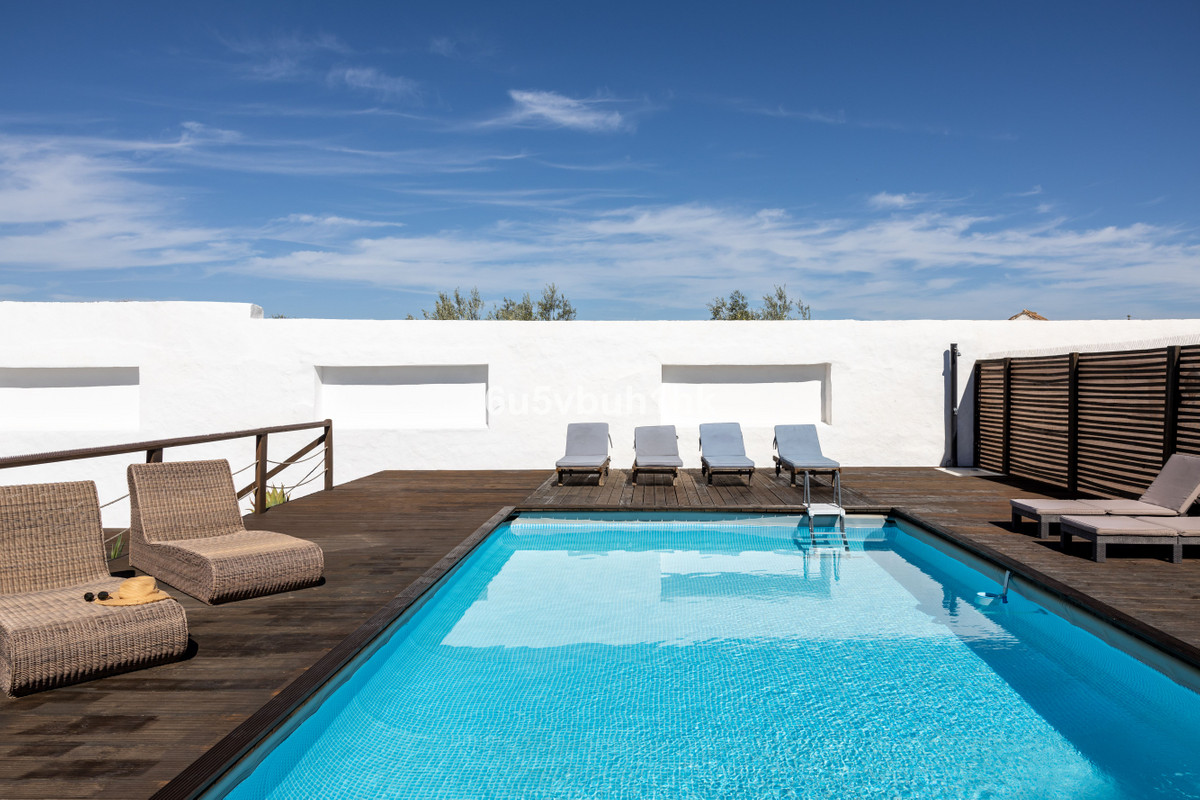 7 Bed Townhouse for sale in Antequera Costa Del Sol, Málaga, Spain