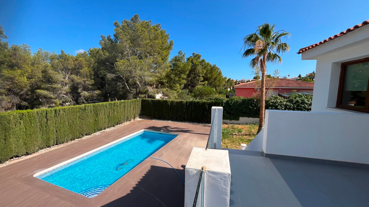 4 Bed Townhouse for sale in La Nucia Costa Blanca, Alicante, Spain