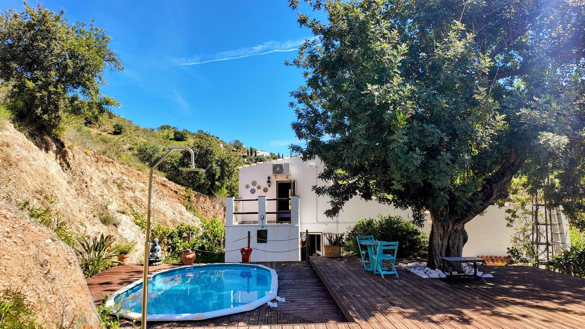 Se vende Finca - Cortijo de 3 dormitorios en Costa Del Sol, Málaga, España