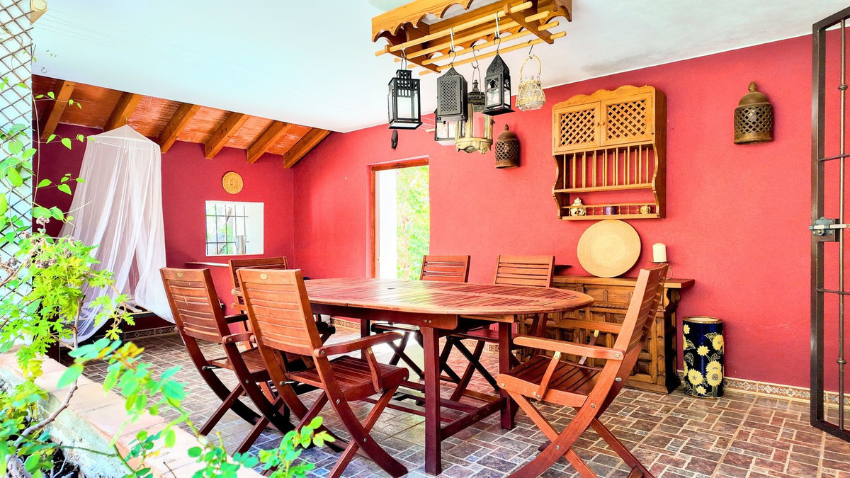 Se vende Finca - Cortijo de 3 dormitorios en Costa Del Sol, Málaga, España