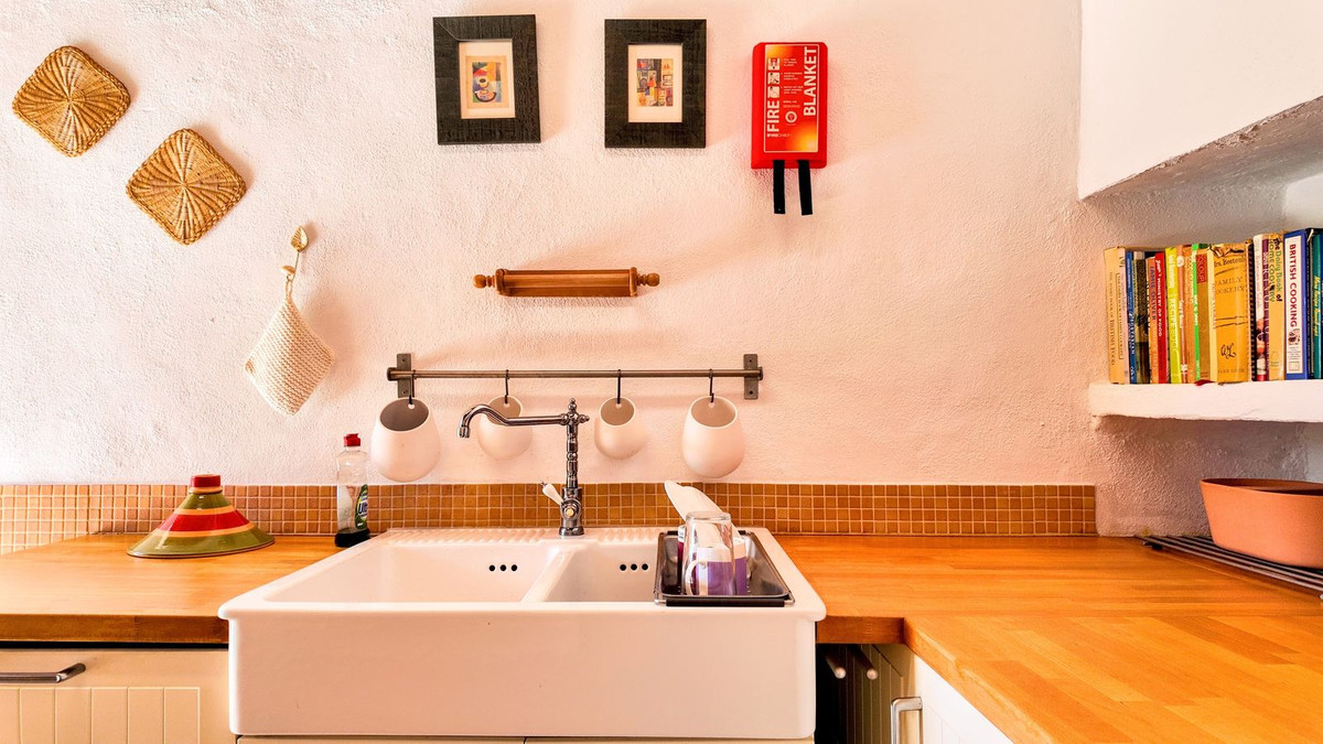 Se vende Finca - Cortijo de 3 dormitorios en Costa Del Sol, Málaga, España