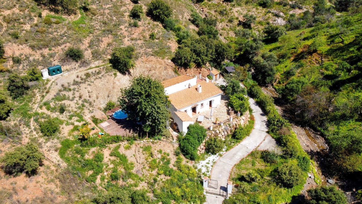 Se vende Finca - Cortijo de 3 dormitorios en Costa Del Sol, Málaga, España