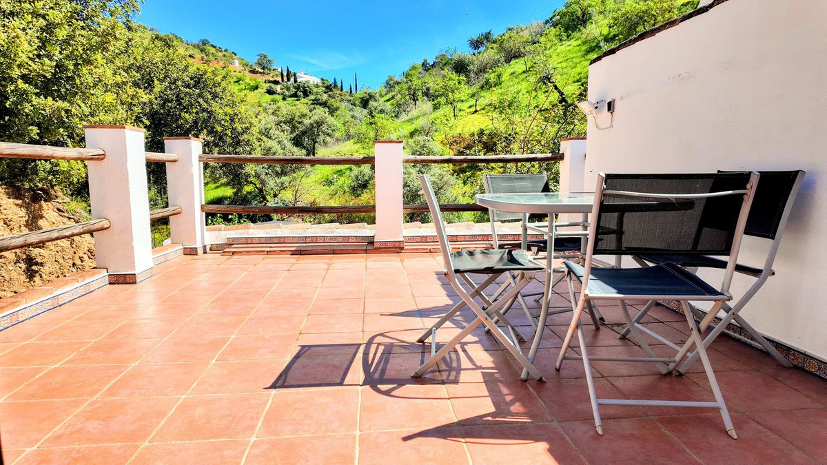 Se vende Finca - Cortijo de 3 dormitorios en Costa Del Sol, Málaga, España