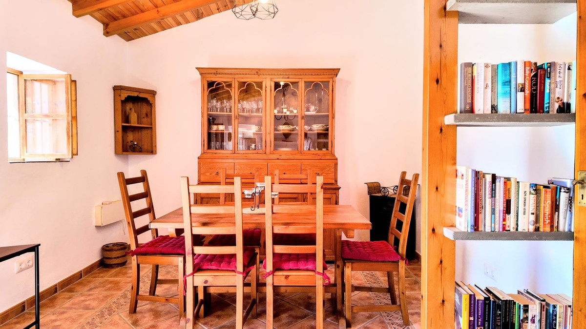Se vende Finca - Cortijo de 3 dormitorios en Costa Del Sol, Málaga, España