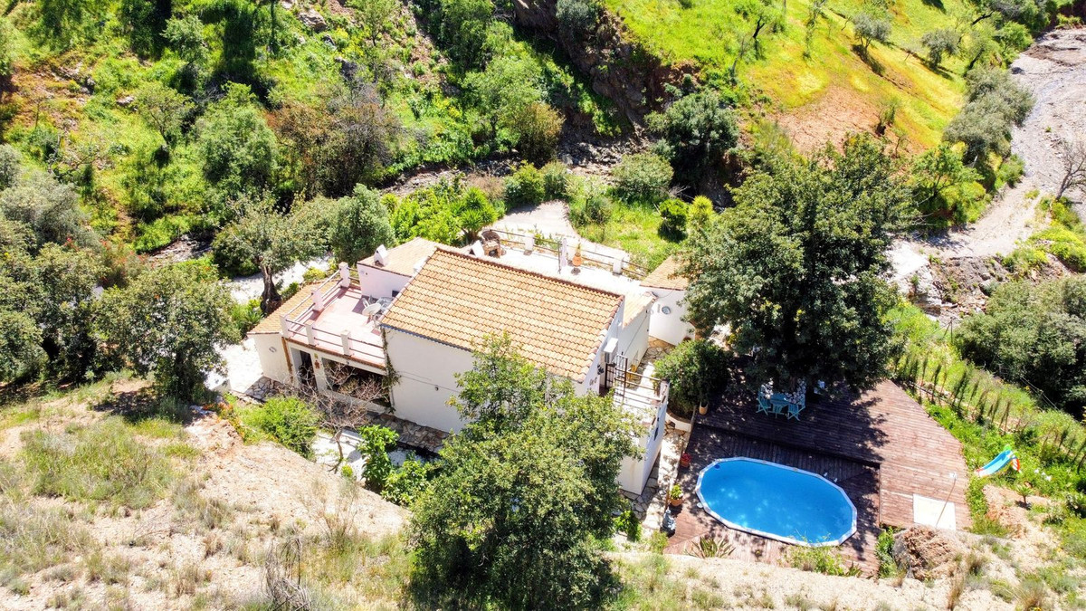 Se vende Finca - Cortijo de 3 dormitorios en Costa Del Sol, Málaga, España
