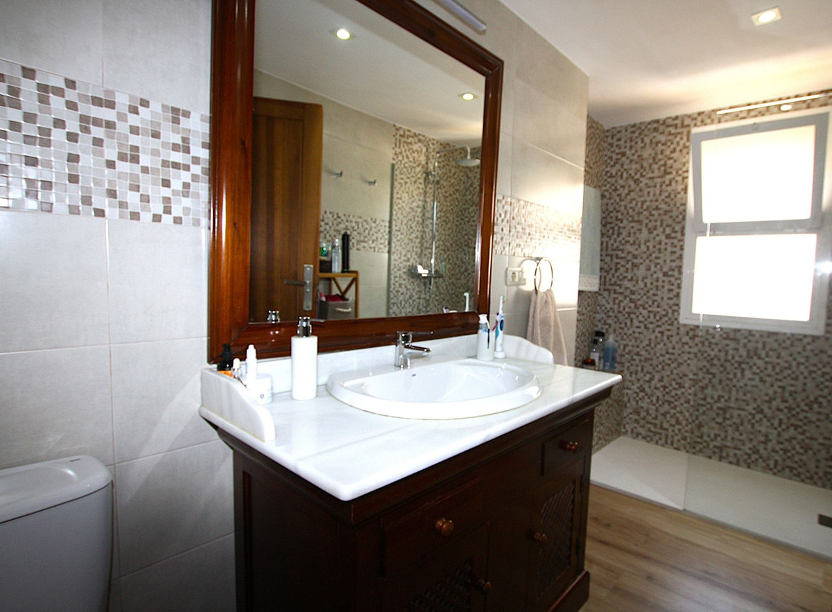 3 Bed Townhouse for sale in Marbella Costa Del Sol, Málaga, Spain