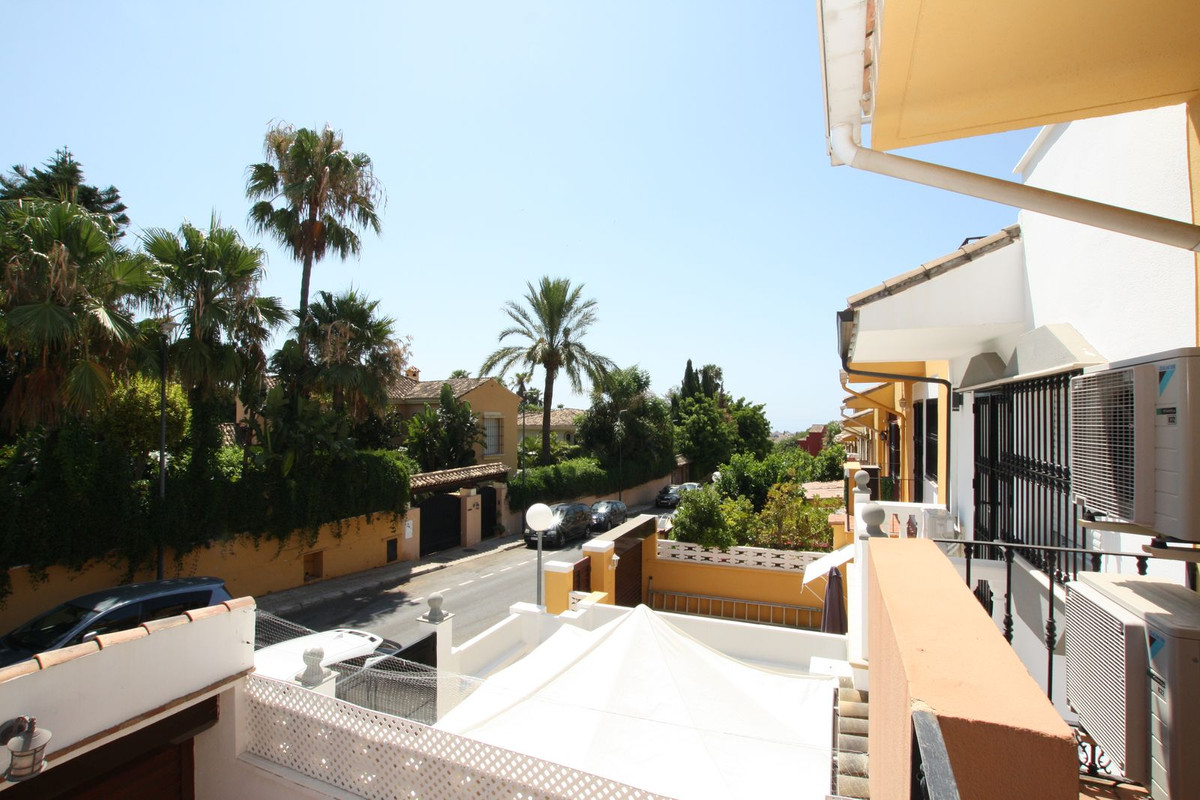3 Bed Townhouse for sale in Marbella Costa Del Sol, Málaga, Spain