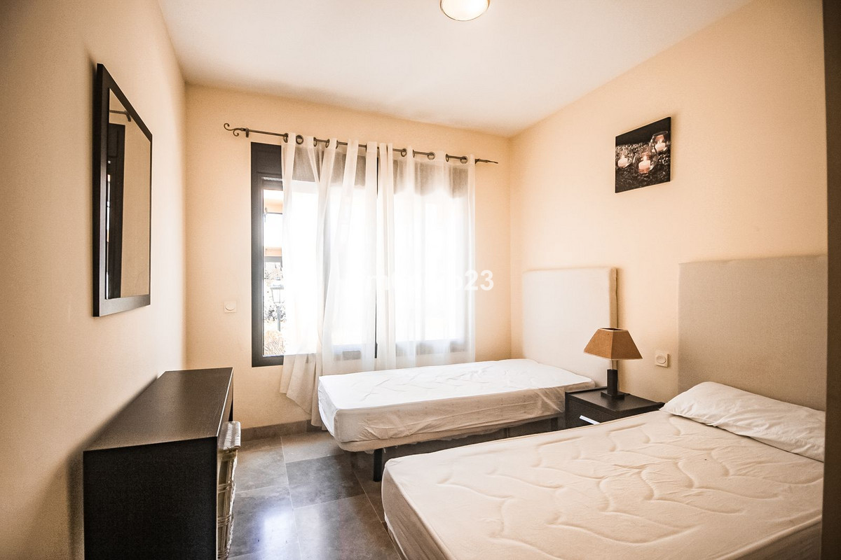 Se vende Apartamento Planta Media de 2 dormitorios en Costa Del Sol, Málaga, España