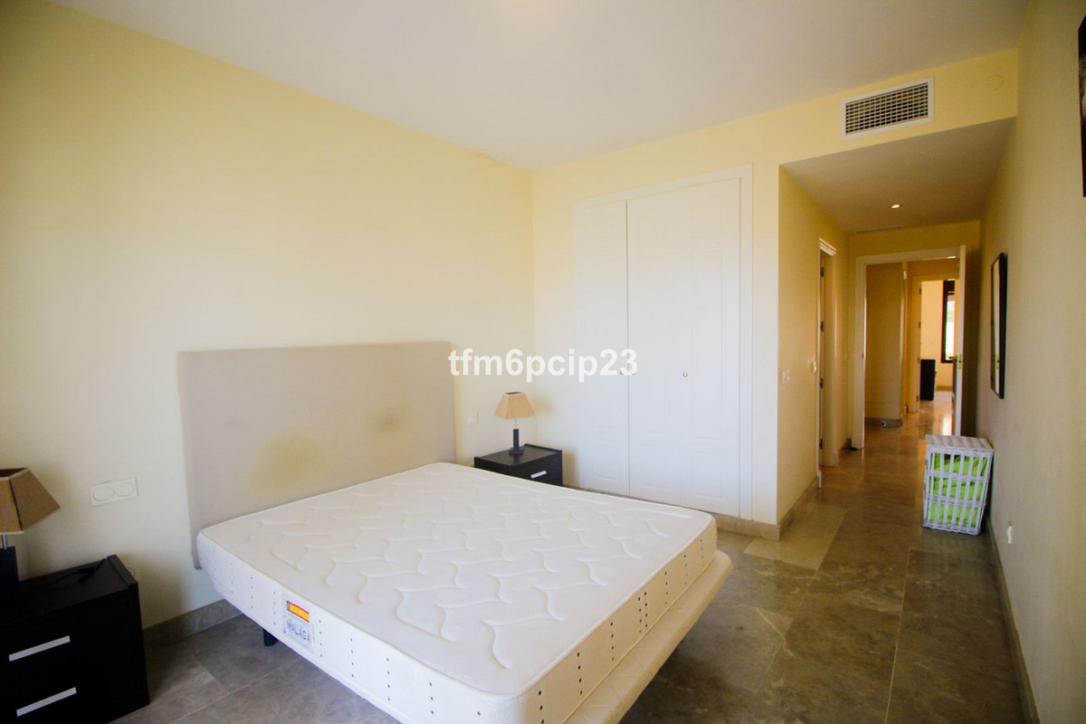 Se vende Apartamento Planta Media de 2 dormitorios en Costa Del Sol, Málaga, España