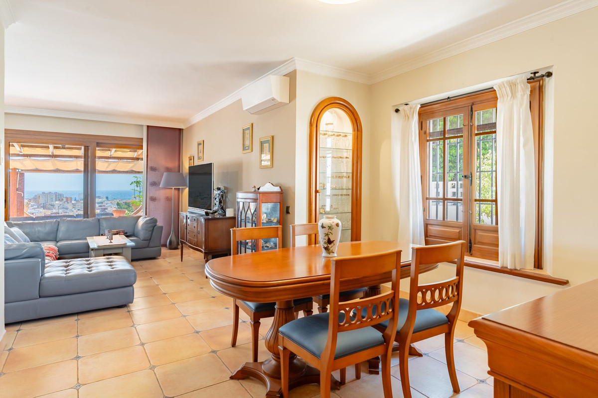 9 Bed Townhouse for sale in Torre Del Mar Costa Del Sol East, Málaga, Spain