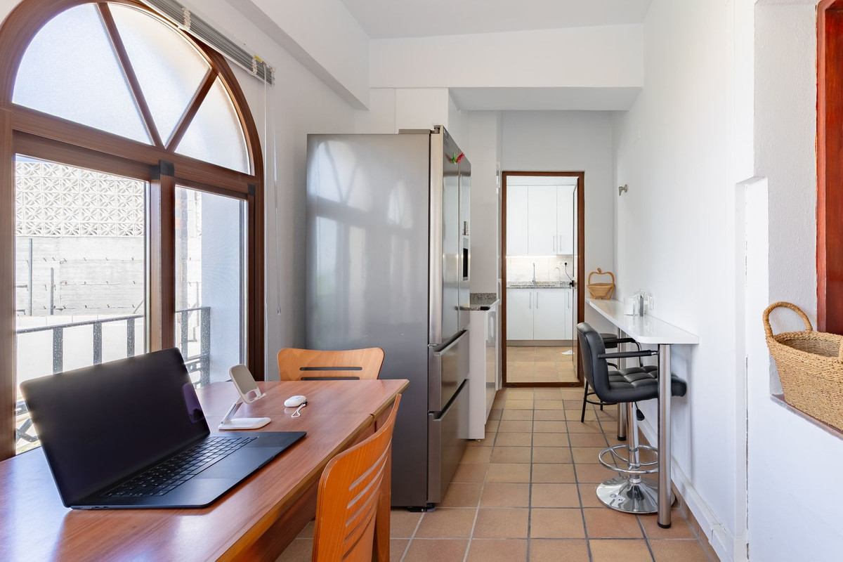 9 Bed Townhouse for sale in Torre Del Mar Costa Del Sol East, Málaga, Spain