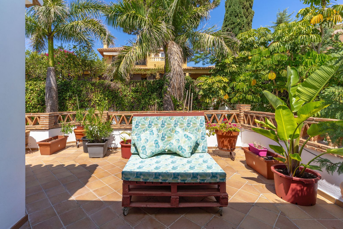 9 Bed Townhouse for sale in Torre Del Mar Costa Del Sol East, Málaga, Spain