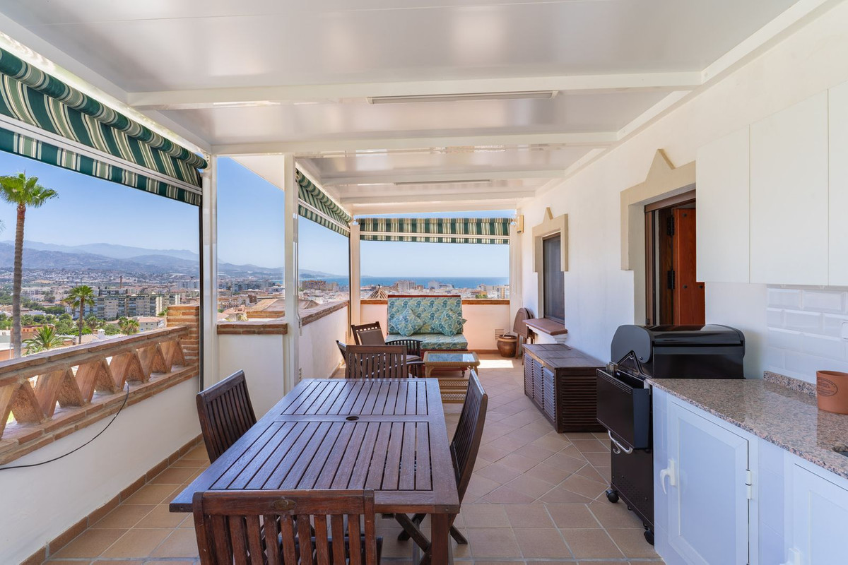 9 Bed Townhouse for sale in Torre Del Mar Costa Del Sol East, Málaga, Spain