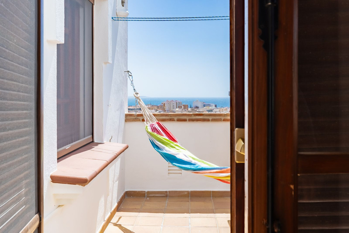 9 Bed Townhouse for sale in Torre Del Mar Costa Del Sol East, Málaga, Spain