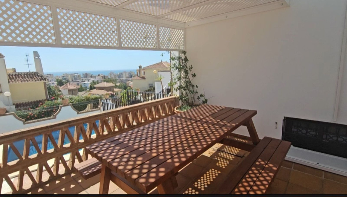 9 Bed Townhouse for sale in Torre Del Mar Costa Del Sol East, Málaga, Spain